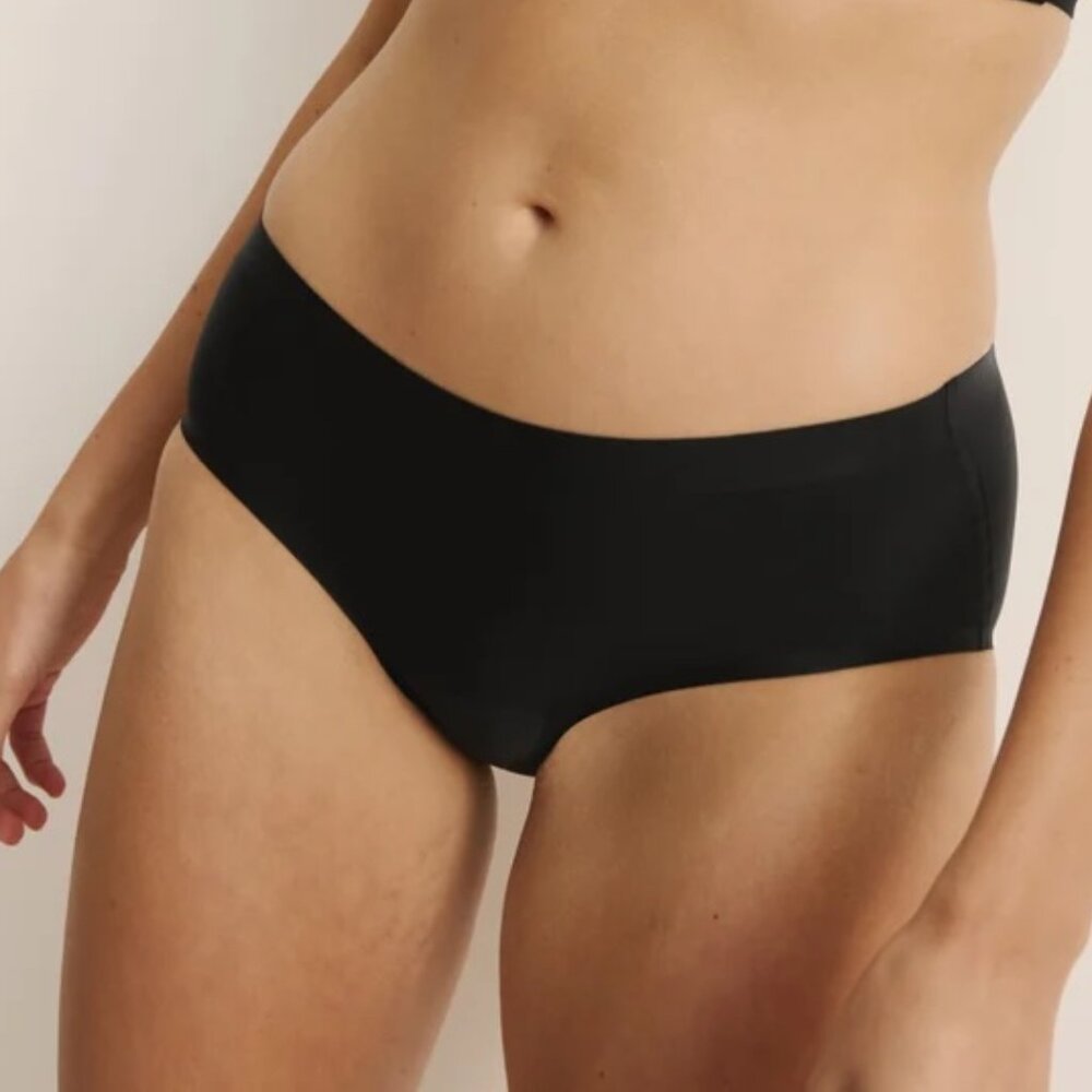 Knix‎ Women's Medium Black Underwear Panties Seamless Full Coverage Comfortable